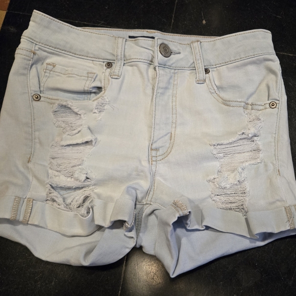 Aeropostale distressed jean shorts light blue in a misses size 4 VGUC - Picture 1 of 7